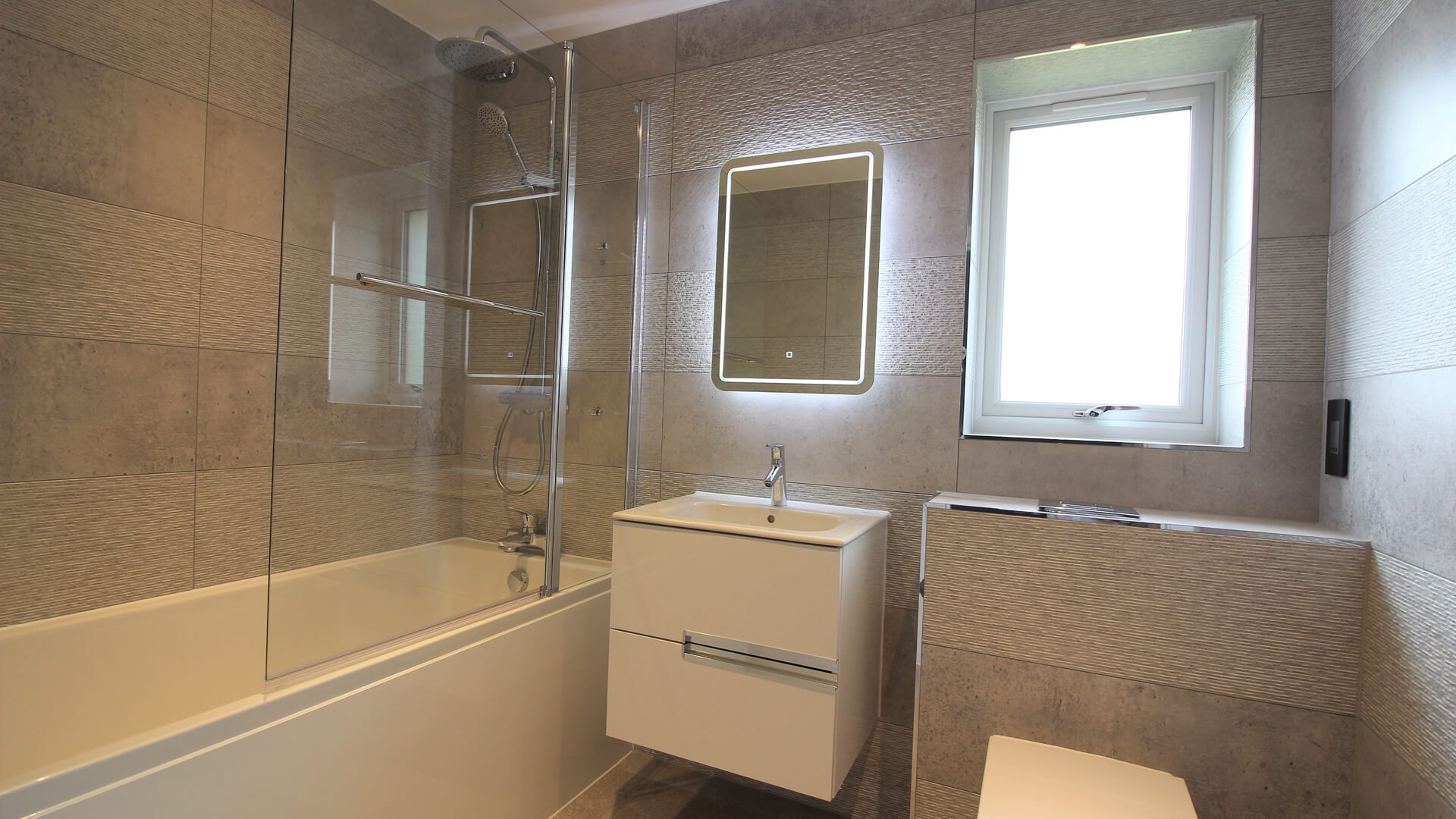 Fitted bathroom at Woodside court.